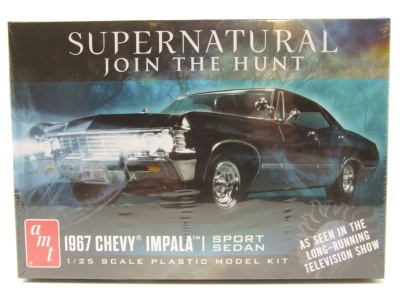 Chevrolet Impala 4-Door 1967 Supernatural Kunststoffbausatz Modellauto 1:25 AMT