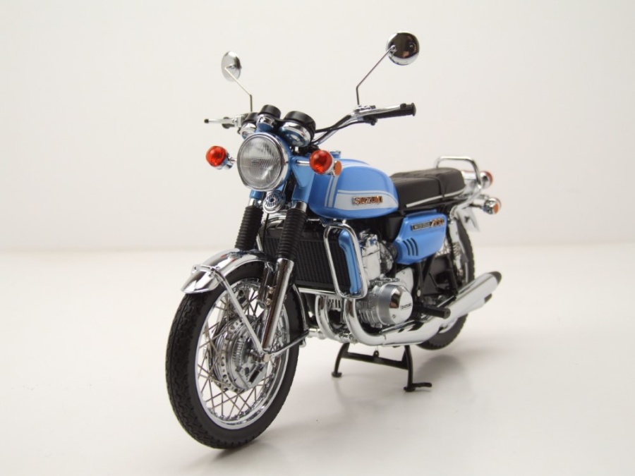 Modell Suzuki GT 750 J 1973 blau metallic Modellmotorrad 1:12