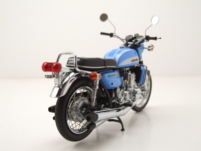 Suzuki GT 750 J 1973 blau metallic Modellmotorrad 1:12 Minichamps