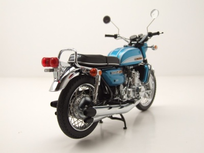 Suzuki GT 750 J 1973 grün Modellmotorrad 1:12...