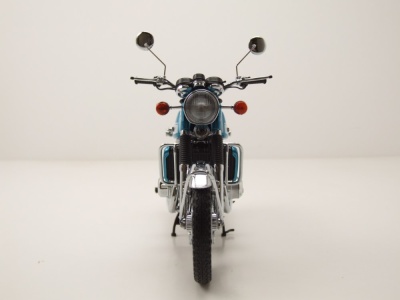 Suzuki GT 750 J 1973 grün Modellmotorrad 1:12 Minichamps