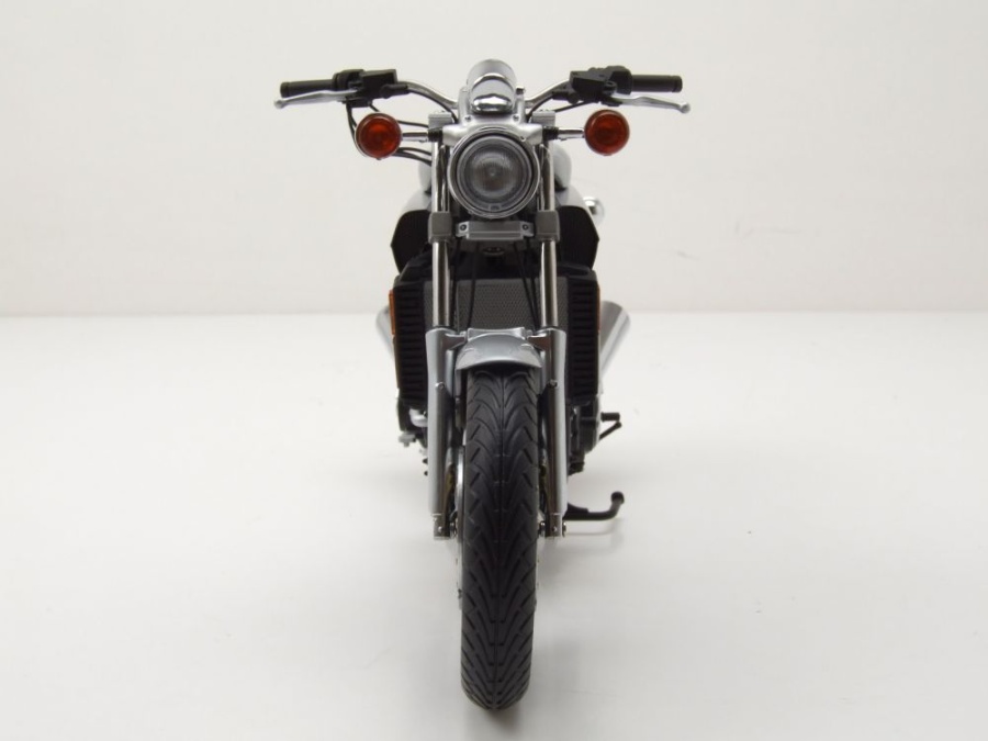 Modell Yamaha Vmax 1993 silber Modellmotorrad 1:12 Minichamps, 199