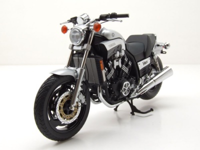 Yamaha Vmax 1993 silber Modellmotorrad 1:12 Minichamps