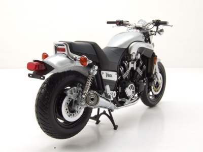 Yamaha Vmax 1993 silber Modellmotorrad 1:12 Minichamps