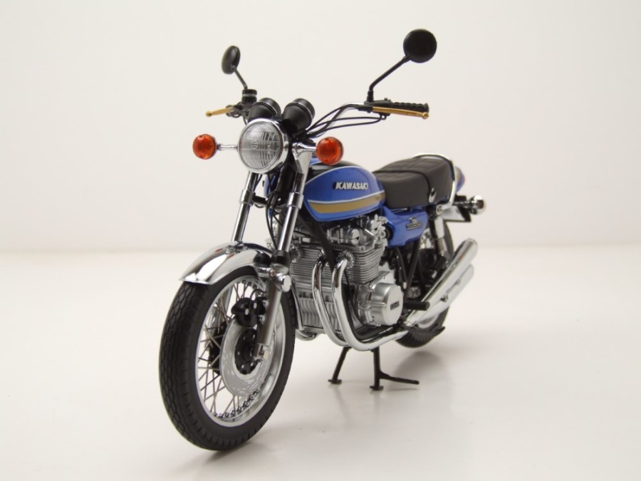 Kawasaki 900 Z1 Super 4 1972 blau metallic Modellmotorrad 1:12 Minichamps