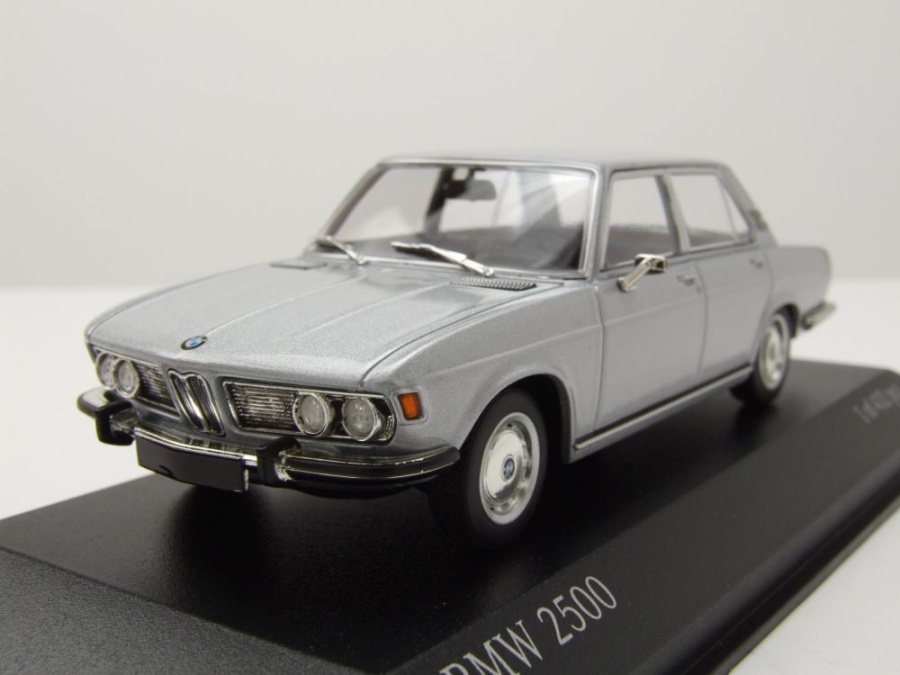 BMW 2500 E3 ミニカー Schuco 1/43 BMW 2500 E3 ミニカー Schuco 1/43 - メルカリ