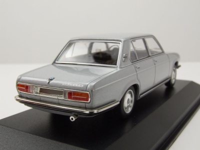 BMW 2500 E3 1968 silber Modellauto 1:43 Minichamps