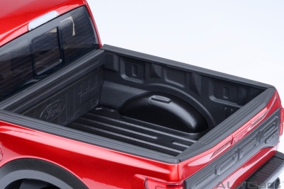 Ford F-150 Raptor Supercrew Pick Up 2017 rot Modellauto 1:18 Autoart