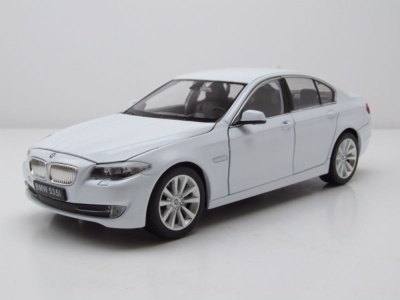 BMW 535i F10 2010 weiß Modellauto 1:24 Welly