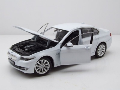 BMW 535i F10 2010 weiß Modellauto 1:24 Welly