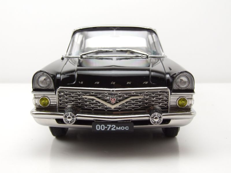 GAZ 13 Tschaika Chaika 1959 schwarz Modellauto 1:18 Triple9