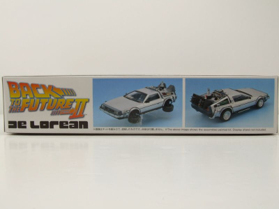 DeLorean Zurück in die Zukunft 2 Kunststoffbausatz Modellauto 1:24 Aoshima