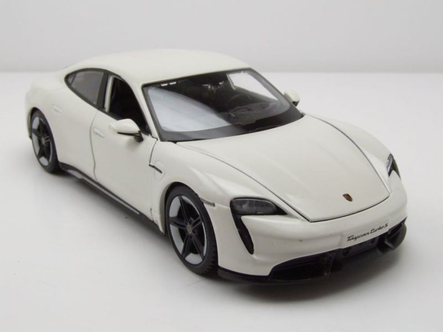 1:24 Porsche Taycan - 1:24 Modelle - Bburago Modelle - Modellbau & Technik  - Marken & Produkte 