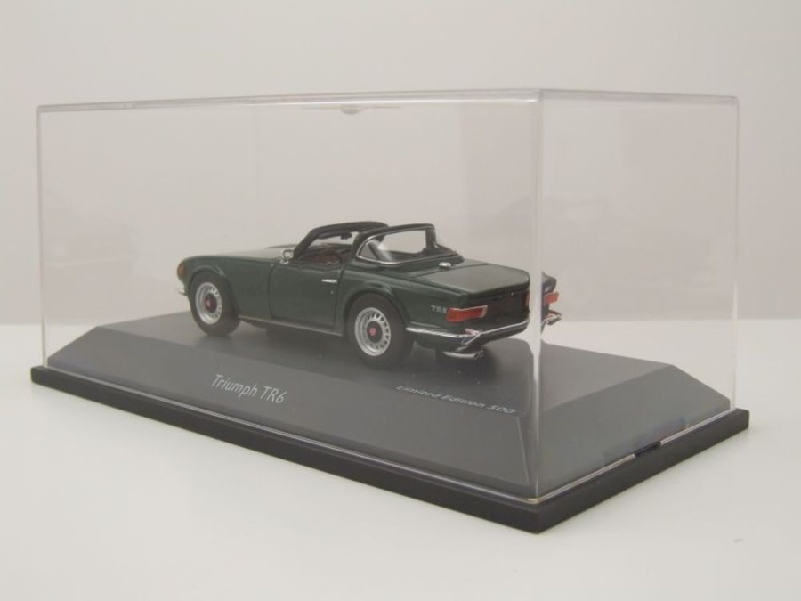 Schuco Triumph TR6 verte 1:43 - acheter sur