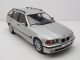 BMW 325i 3er E36 Touring Kombi 1995 silber Modellauto 1:18 MCG