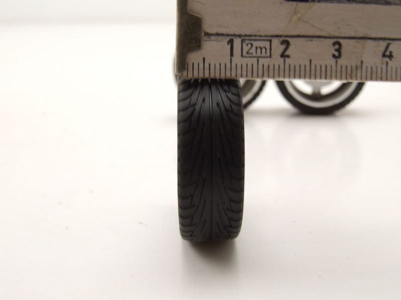 FALLER 4 Reifen & Felgen Set Für N-Spur Modellautos - Ersatzteile Für Car System