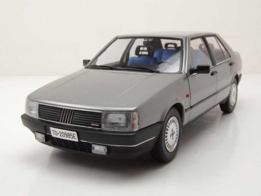 1/18 フィアット クロマ 2.0 ターボ IE 1985 グレーメタリック 1/18 フィアット クロマ 2.0 ターボ IE 1985 グレーメタリック