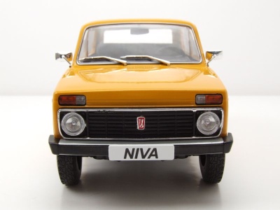 Lada Niva 1976 gelb Modellauto 1:18 MCG