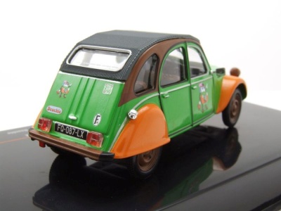 Citroen 2CV Ente 1978 grün orange Modellauto 1:43 ixo models