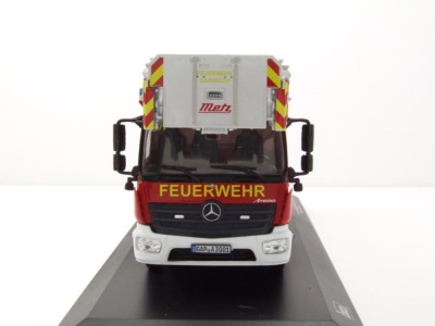 Mercedes Atego DLK 23/12 Metz Freiwillige Feuerwehr Garmisch-Patenkirchen rot Modellauto 1:43 ixo models