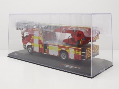 Mercedes Atego DLK 23/12 Metz Freiwillige Feuerwehr Garmisch-Patenkirchen rot Modellauto 1:43 ixo models
