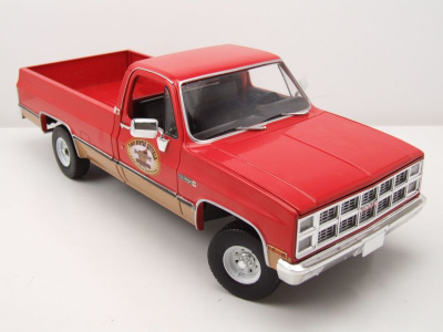 GMC K2500 Sierra Grande Wideside Pick Up 1967 rot Busted Knuckle Garage Modellauto 1:18 Greenlight Collectibles