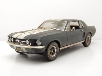 Ford Mustang Coupe 1967 matt schwarz verschmutzt Creed II...