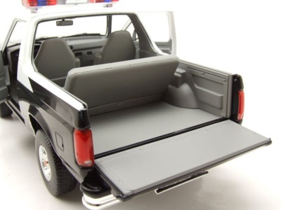 Ford Bronco Oklahoma Highway Patrol 1996 schwarz weiß Modellauto 1:18 Greenlight Collectibles