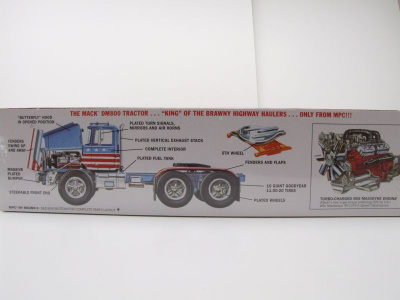 Mack DM800 Heavy Duty Truck Kunststoffbausatz Modellauto...