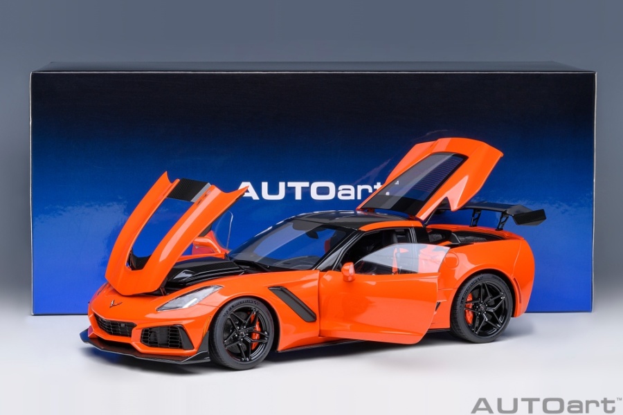 Modellauto Chevrolet Corvette C7 ZR1 Racing 2019 sebring orange 1