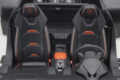 Lamborghini Huracan EVO 2019 orange Modellauto 1:18 Autoart