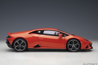 Lamborghini Huracan EVO 2019 orange Modellauto 1:18 Autoart