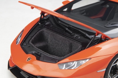 Lamborghini Huracan EVO 2019 orange Modellauto 1:18 Autoart