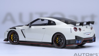 Nissan GT-R R35 Nismo Special Edition 2022 brilliant weiß metallic Modellauto 1:18 Autoart