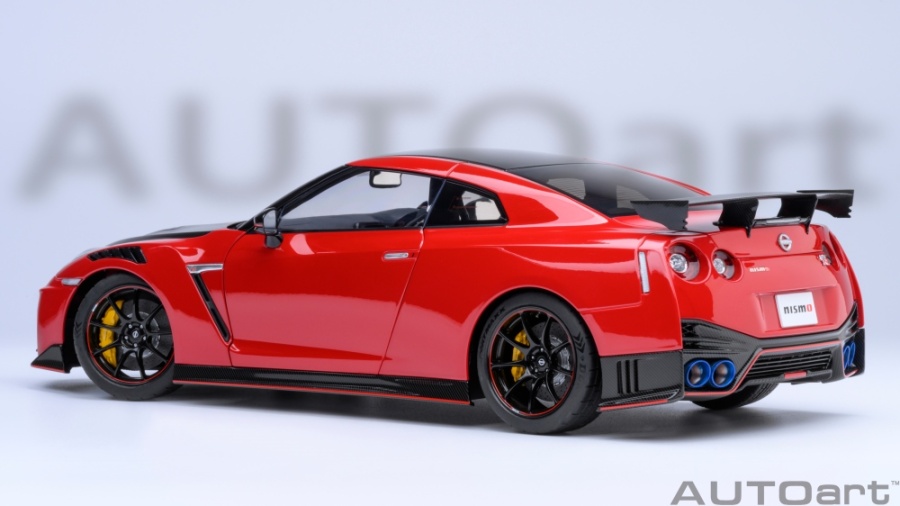 Modellauto Nissan GT-R R35 Nismo 2020 vibrant rot Modellauto 1:18