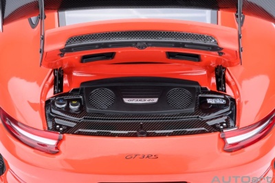 Porsche 911 (991.2) GT3 RS Weissach 2017 lava orange Alufelgen Modellauto 1:18 Autoart