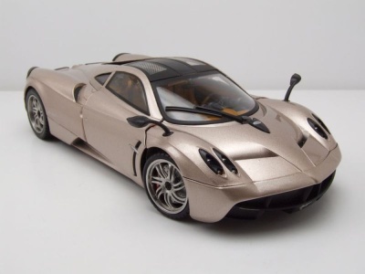 Pagani Huayra 2013 grau gold Modellauto 1:18 Motormax