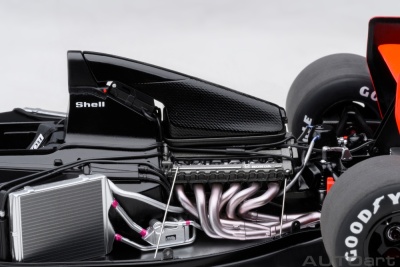 McLaren Honda MP4/6 #1 Formel 1 1991 weiß rot A.Senna Modellauto 1:18 Autoart