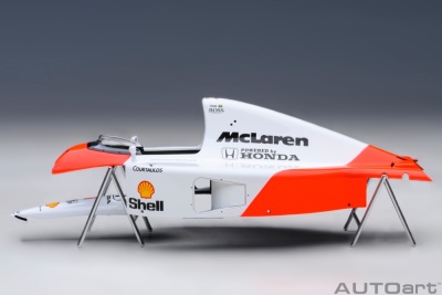 McLaren Honda MP4/6 #1 Formel 1 1991 weiß rot A.Senna Modellauto 1:18 Autoart