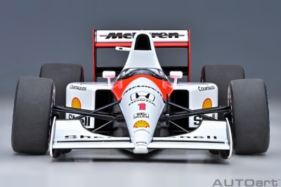 McLaren Honda MP4/6 #1 Formel 1 1991 weiß rot A.Senna Modellauto 1:18 Autoart