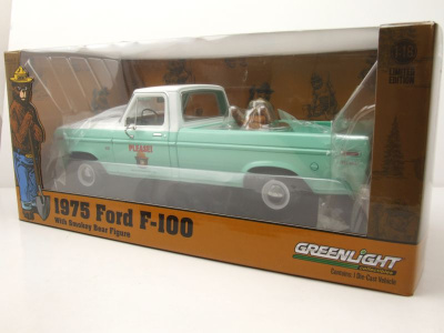 Ford F-100 Pick Up Forest Service 1975 türkis weiß mit Smokey Bear Figur Modellauto 1:18 Greenlight Collectibles