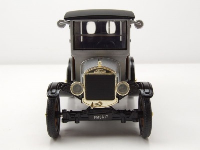 Ford Model T Paddy Wagon 1925 silber Modellauto 1:24 Motormax