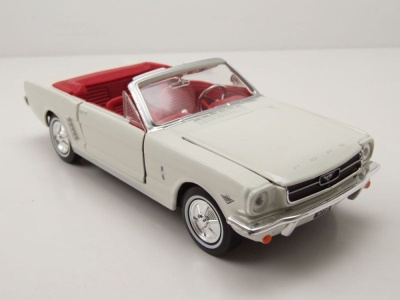 Ford Mustang Convertible 1964 1/2 creme James Bond Goldfinger Modellauto 1:24 Motormax