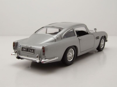 Aston Martin DB5 silber James Bond Modellauto 1:24 Motormax