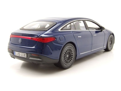 Mercedes EQ EQS Sedan 2022 blau metallic Modellauto 1:24 Maisto