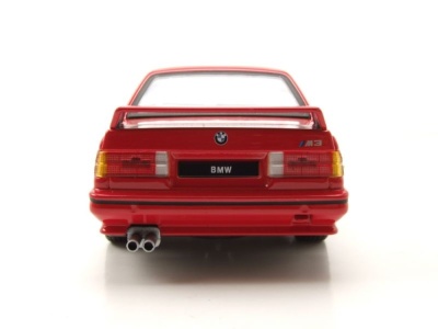 BMW M3 E30 1988 rot Modellauto 1:24 Bburago