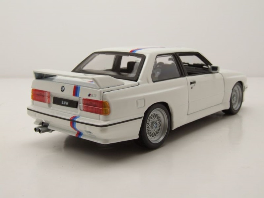 Bmw e30 bburago