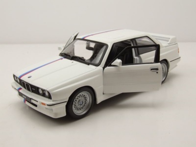 BMW M3 E30 1988 weiß mit Streifen Modellauto 1:24 Bburago