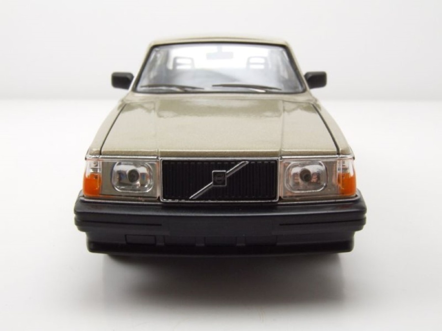 Welly Nex 1/24 Scale Diecast 24102W - Volvo 240 GL