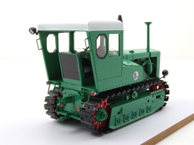 IFA KS07 Kettenschlepper Rübezahl Traktor grün Modellauto 1:32 Schuco